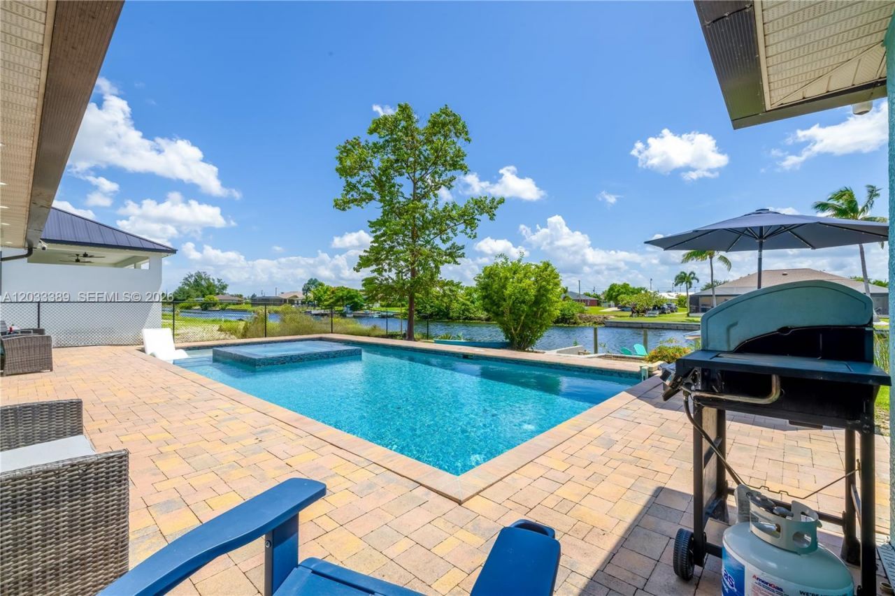 2724 SW 1st Ter, Cape Cor Na, Cape Coral, FL 33991 Photo