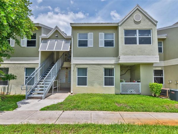 17485 NW 67th Ct , Unit D-21, Hialeah, FL 33015