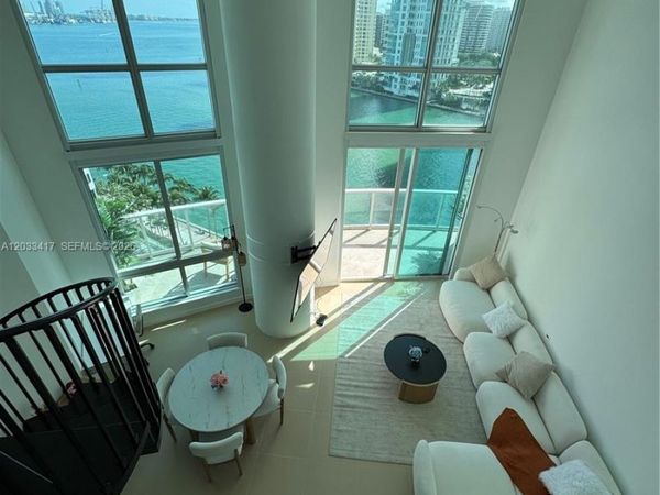 300 S Biscayne Blvd , Unit L-1218, Miami, FL 33131