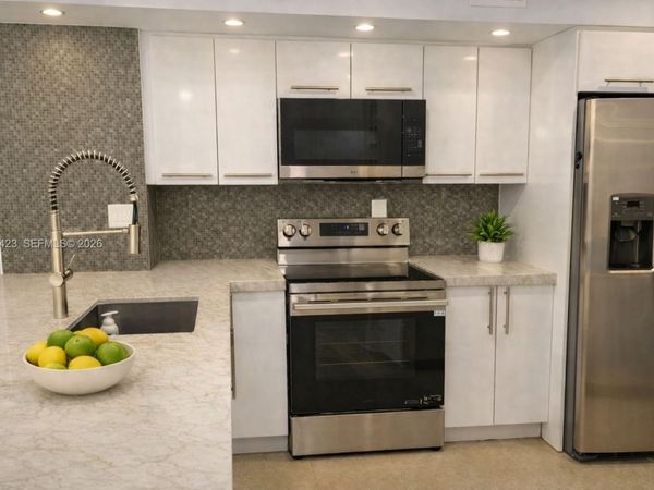 2600 S University Dr, Unit 229, Davie, FL 33328