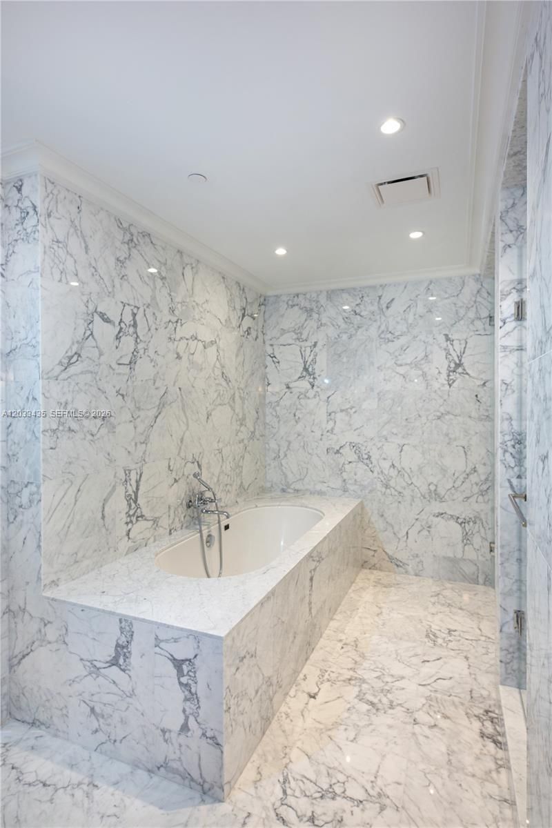 15701 Collins Ave , Unit 1403, Sunny Isles Beach, FL 33160 Photo