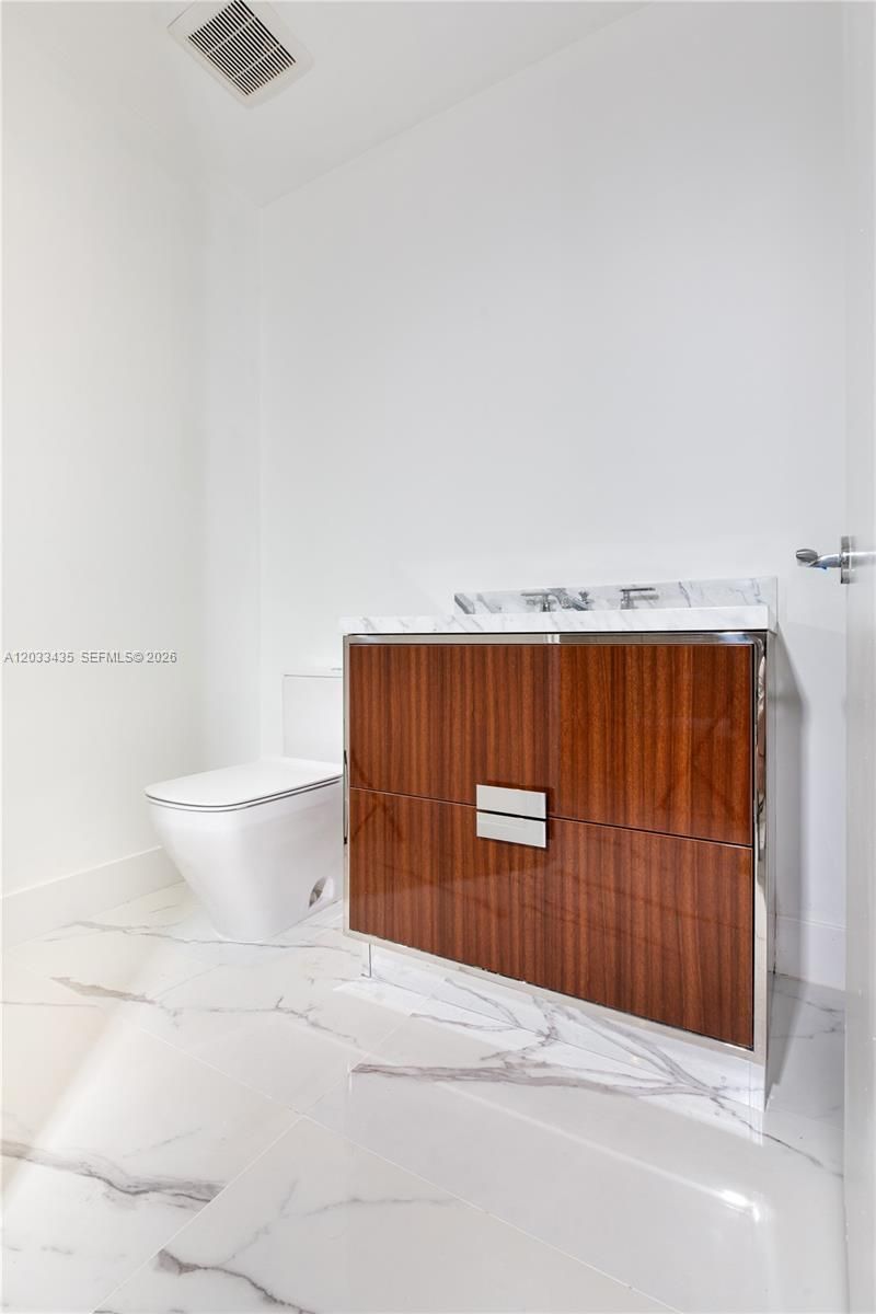15701 Collins Ave , Unit 1403, Sunny Isles Beach, FL 33160 Photo