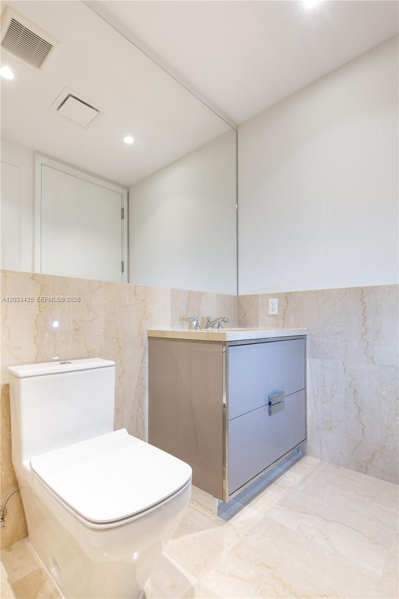 15701 Collins Ave , Unit 1403, Sunny Isles Beach, FL 33160 Photo