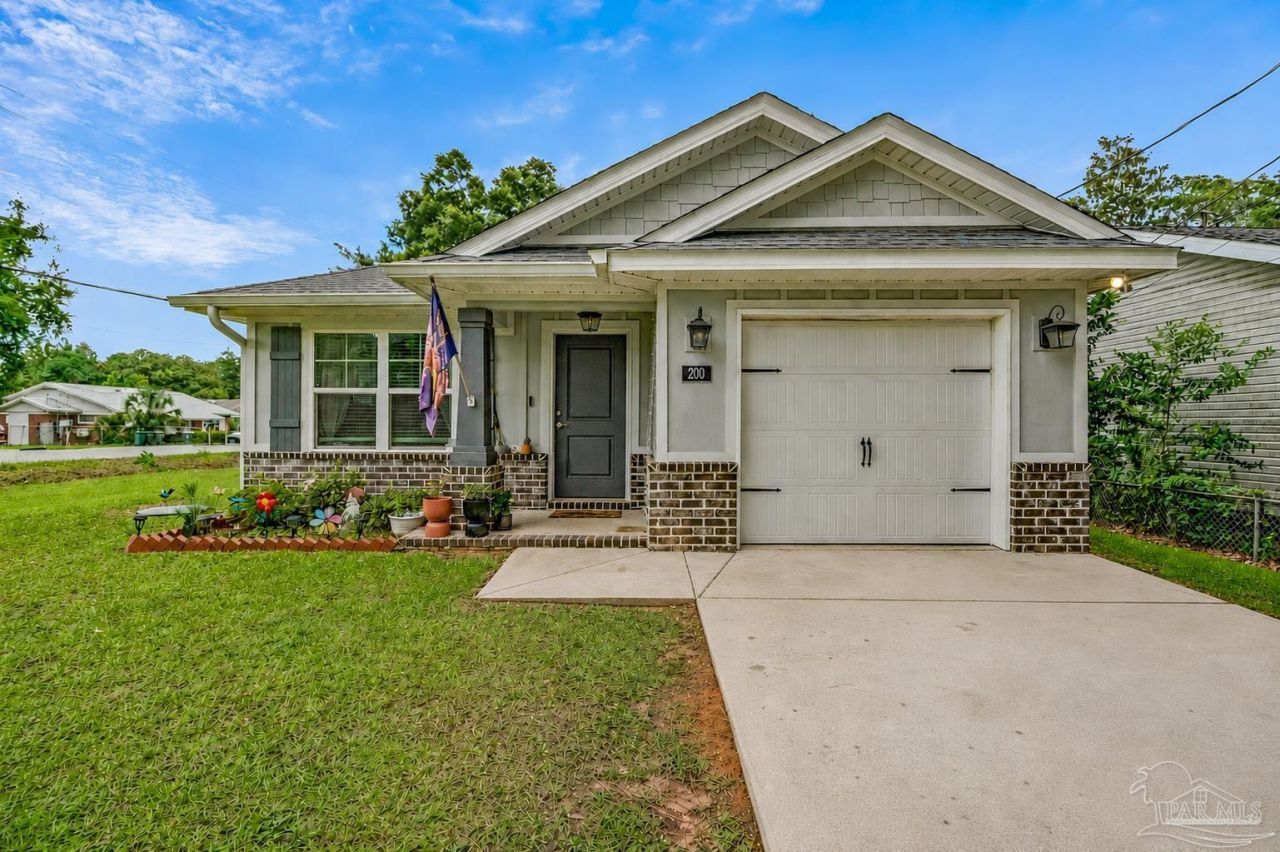 200 S 2nd St, Pensacola, FL 32507 Main Photo