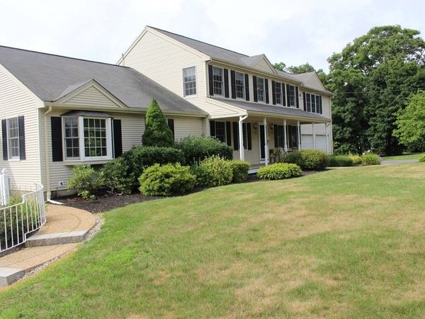 1 Rennie Dr, Unit 1, Blackstone, MA 01504