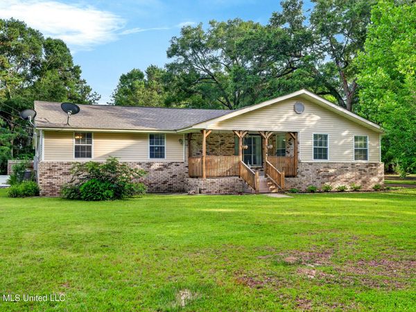 18 Gale Davis Road, Lumberton, MS 39455