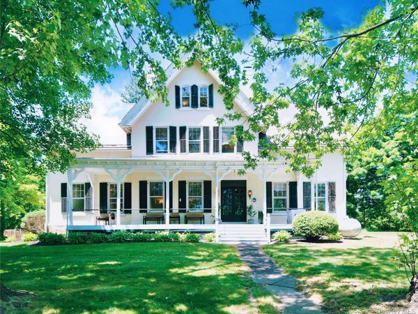 1 Oakland Avenue , Chester, NY 10918
