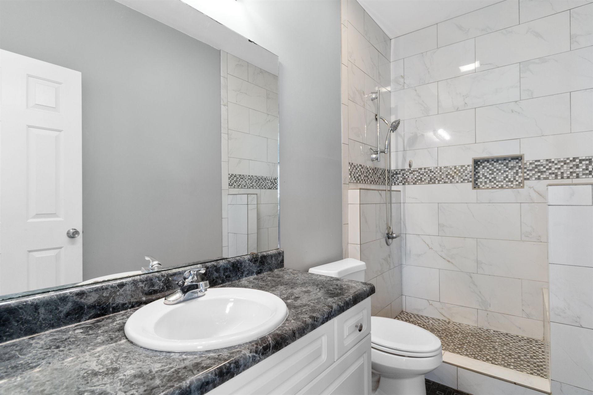 493 Garden Ave.  Photo 23