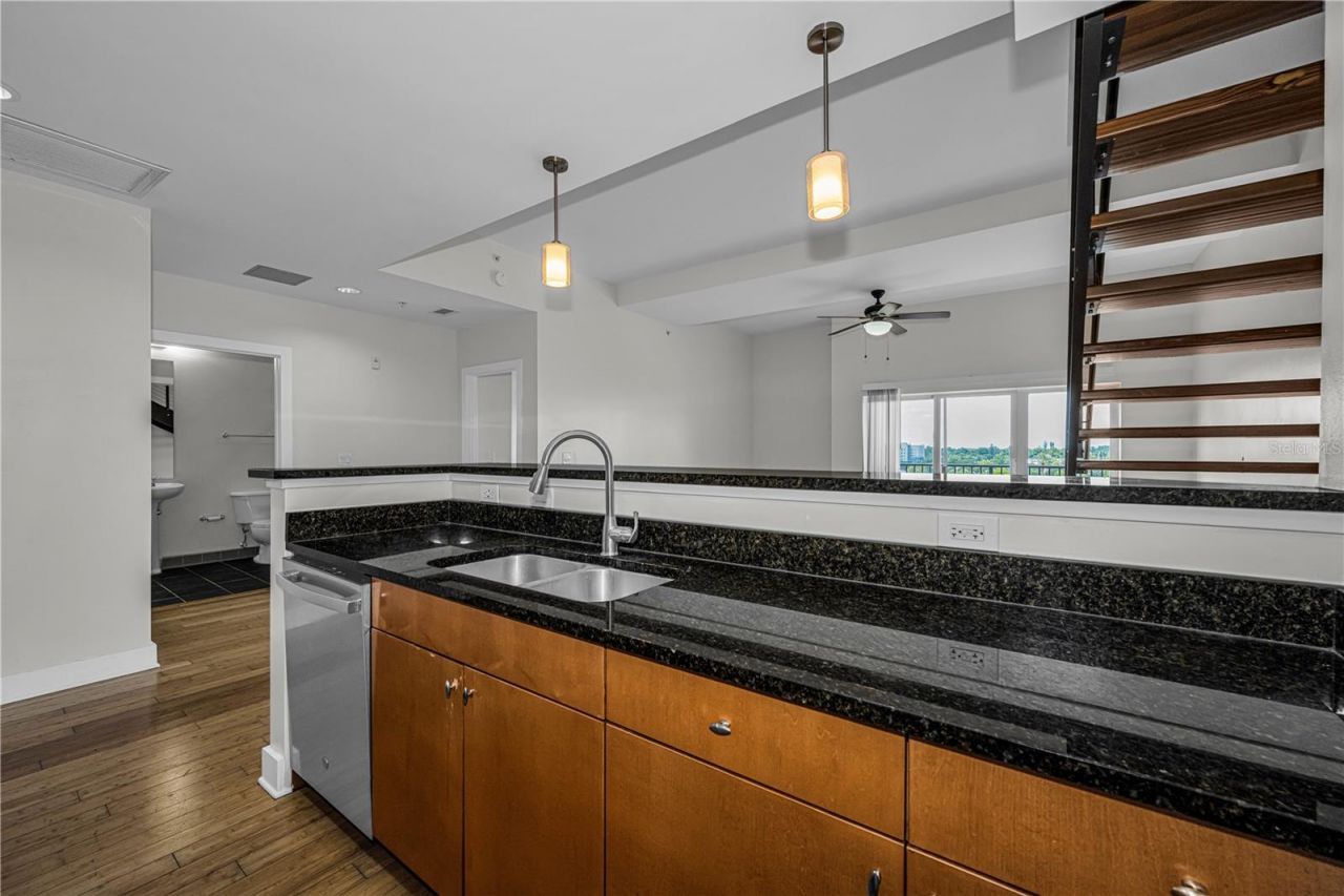 1010 Central Avenue , Unit 433, Saint Petersburg, FL 33705 Photo