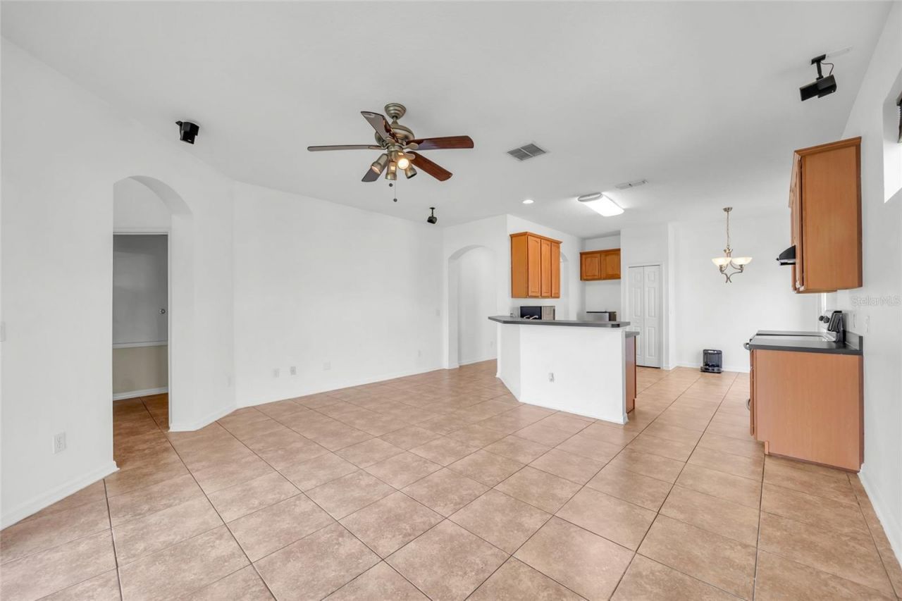 14643 Tanja King Boulevard, Orlando, FL 32828 Photo