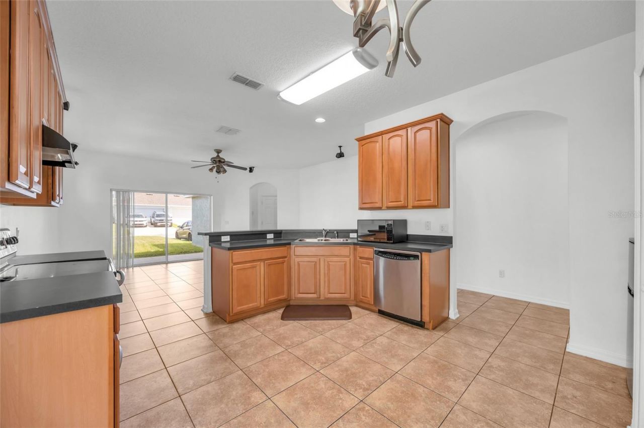 14643 Tanja King Boulevard, Orlando, FL 32828 Photo
