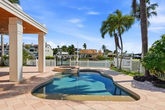 567 Baywood Drive S, Dunedin, FL 34698 Photo
