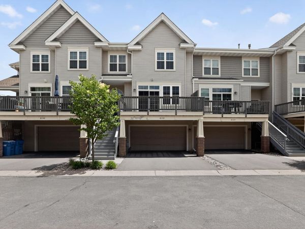 8138 Oakview Circle N, Maple Grove, MN 55369