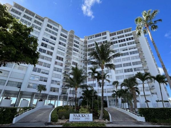 11930 N Bayshore Drive, Unit Ph10, North Miami, FL 33181