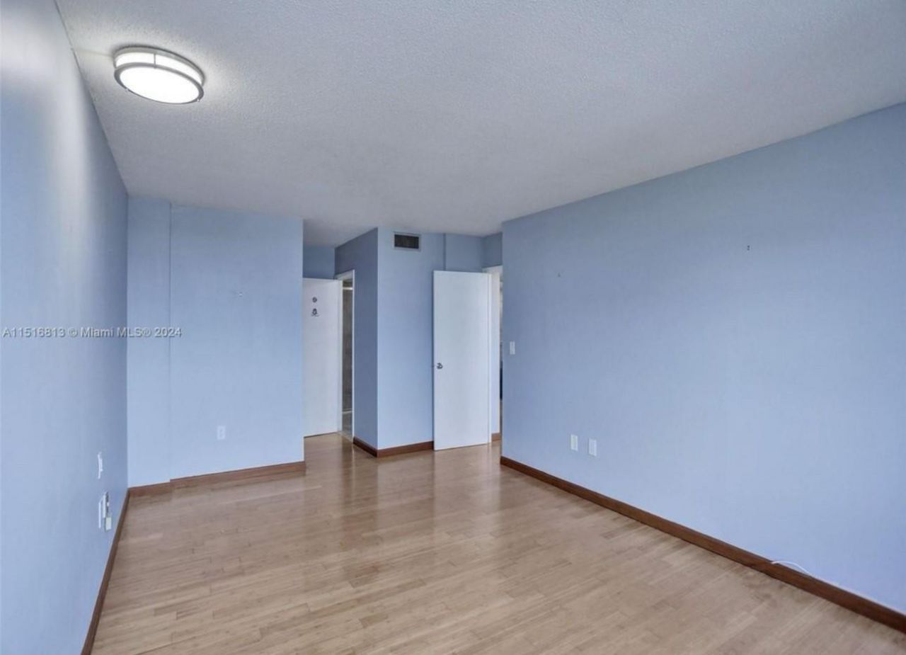11930 N Bayshore Drive, Unit 601, North Miami, FL 33181 Photo