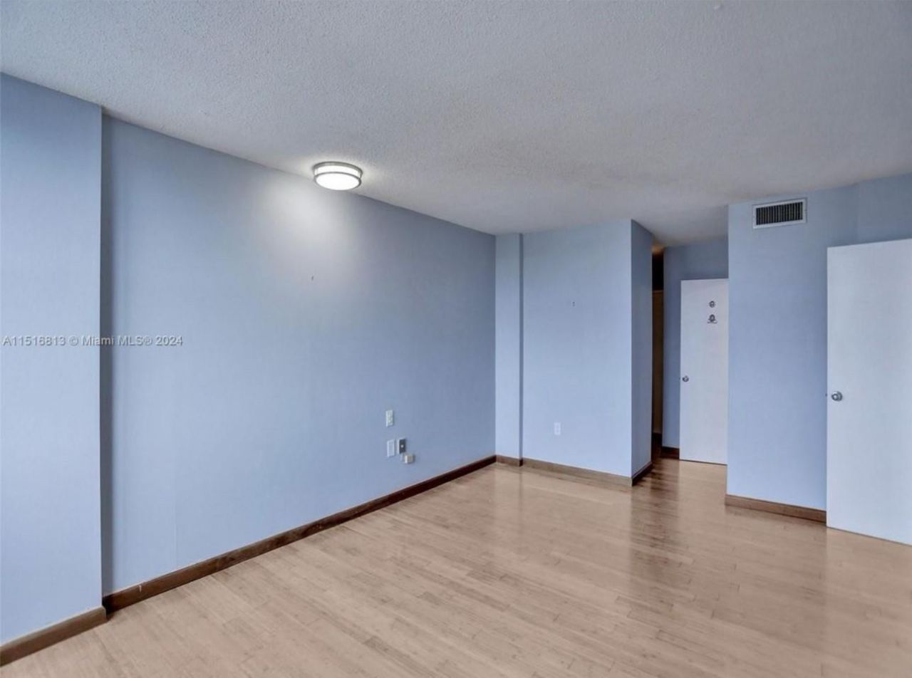 11930 N Bayshore Drive, Unit 601, North Miami, FL 33181 Photo
