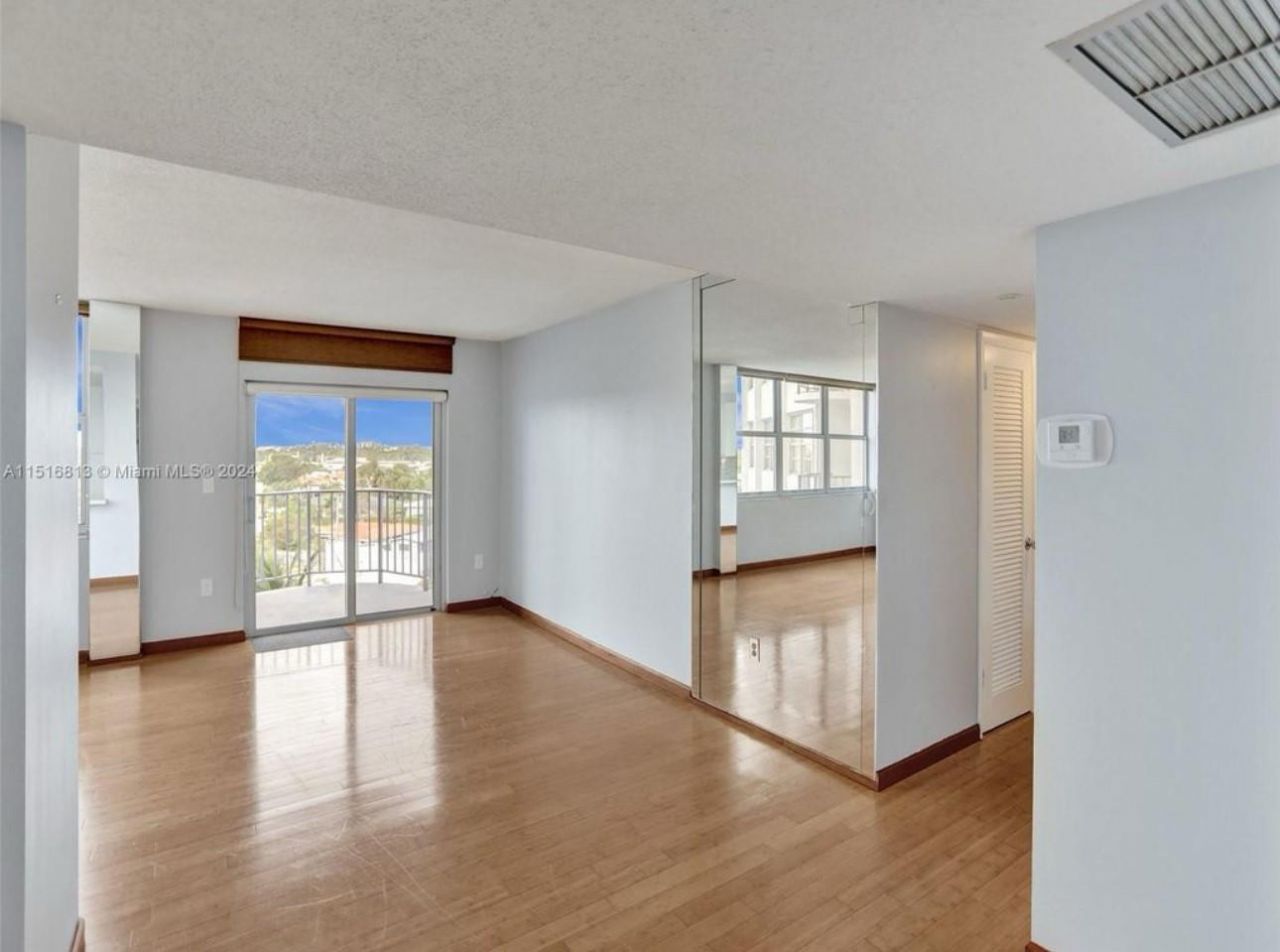 11930 N Bayshore Drive, Unit 601, North Miami, FL 33181 Photo
