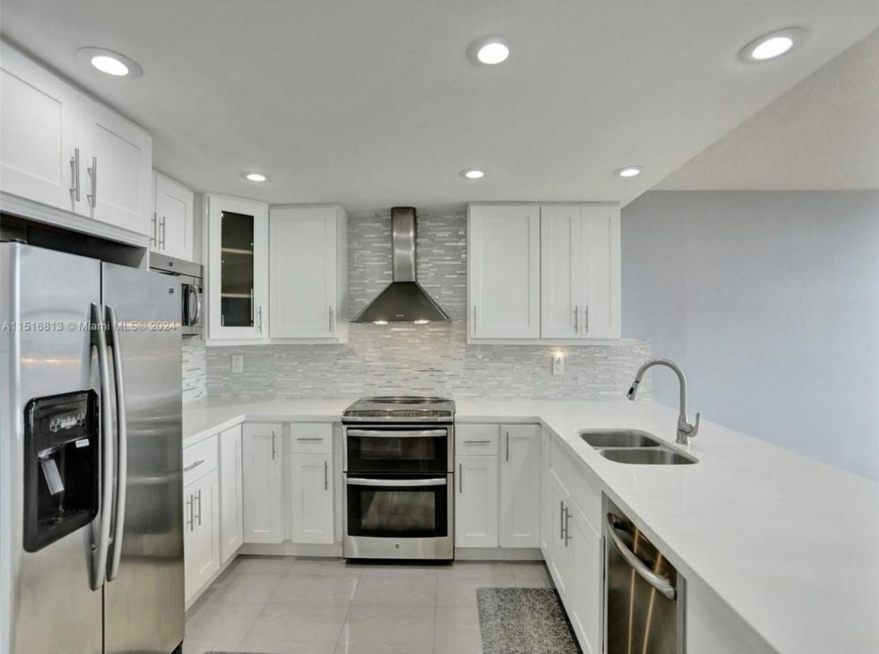11930 N Bayshore Drive, Unit 601, North Miami, FL 33181 Photo