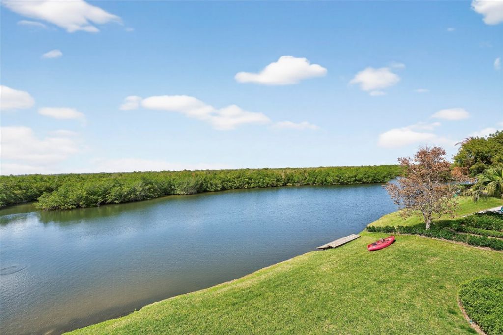 545 White Pelican Circle, Vero Beach, FL 32963 Photo