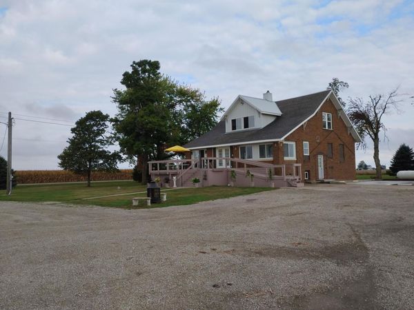 10788 N 1000 East Road, Chenoa, IL 61726