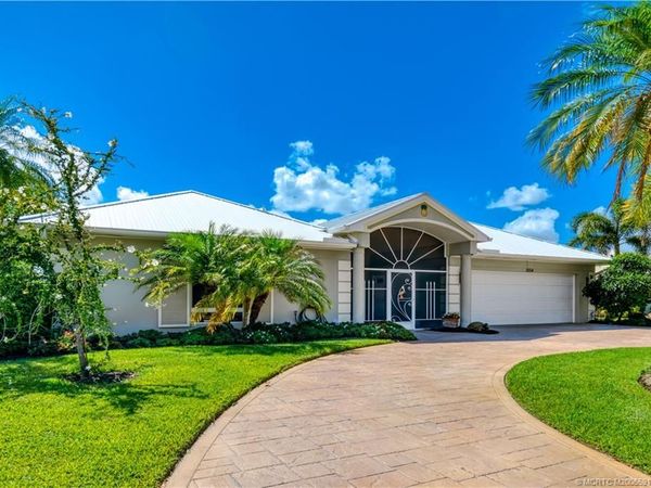 3554 SE Fairway East , Stuart, FL 34997