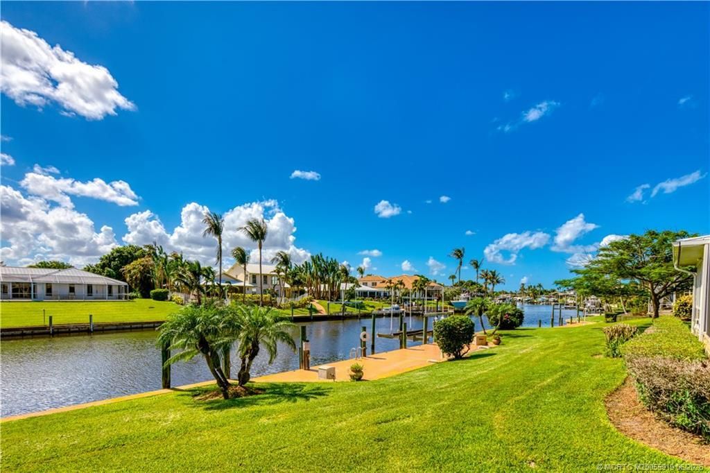 3554 SE Fairway East , Stuart, FL 34997 Photo
