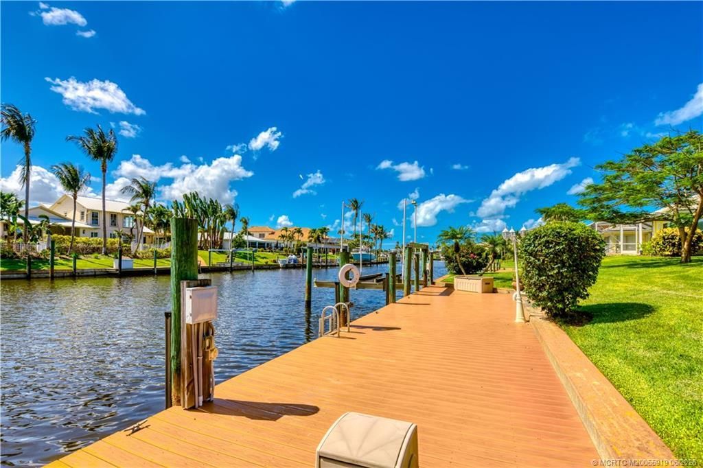 3554 SE Fairway East , Stuart, FL 34997 Photo