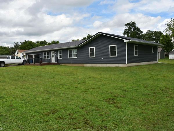 2013 14th Avenue, Eldora, IA 50627