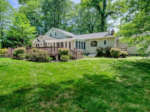 31 Shephard Way, Bernards, NJ 07920