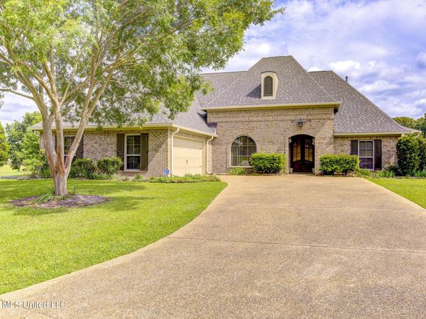 219 Madison Ridge Road, Vicksburg, MS 39180