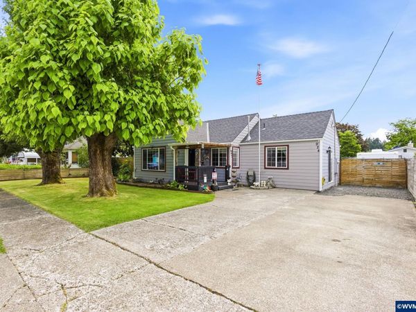924 7th Av, Sweet Home, OR 97386