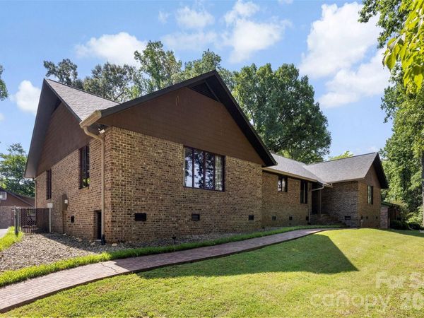 114 Old Mine Road , Mount Holly, NC 28120
