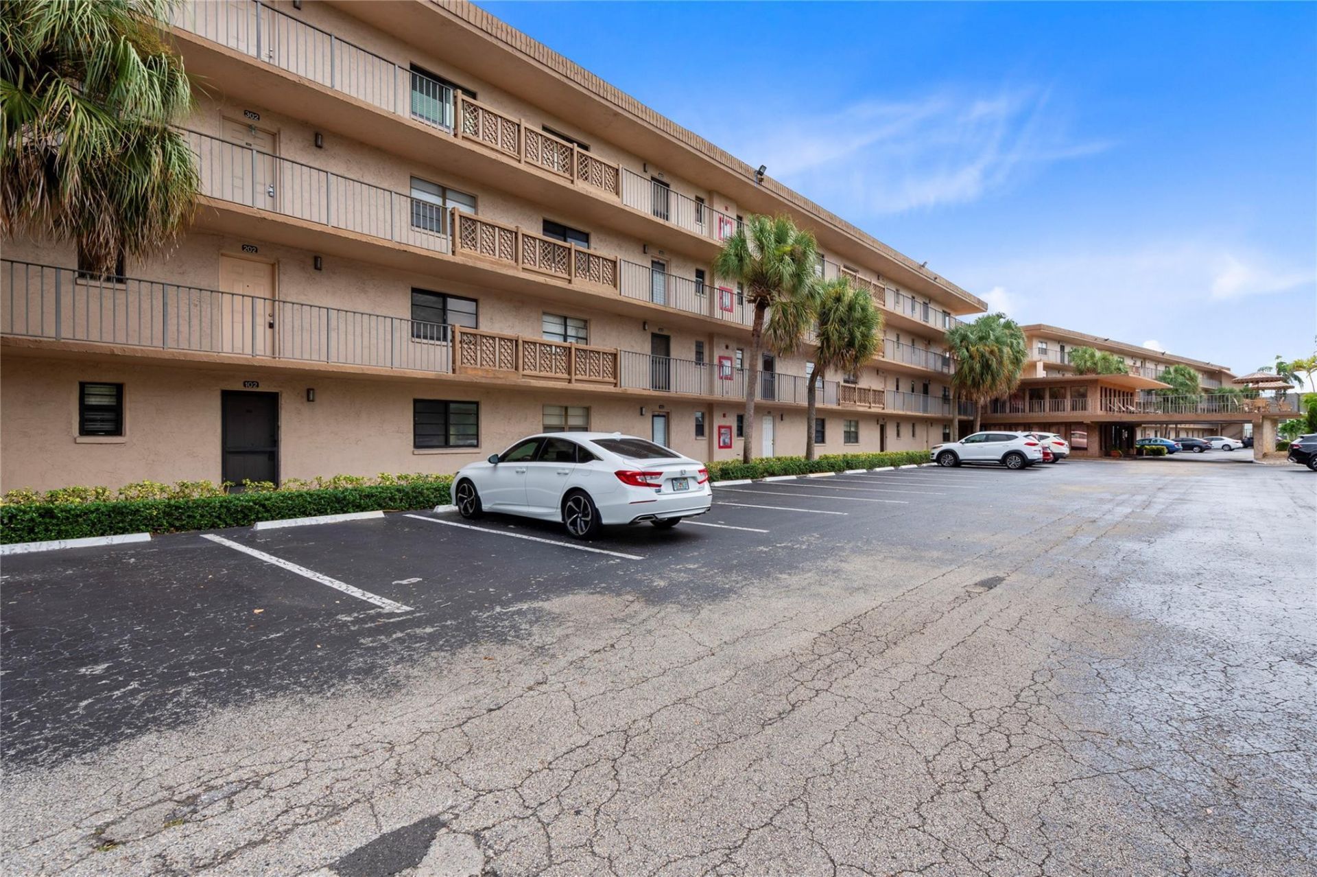 9300 SW 8th Street, Unit 102, Boca Raton, FL 33428 Photo