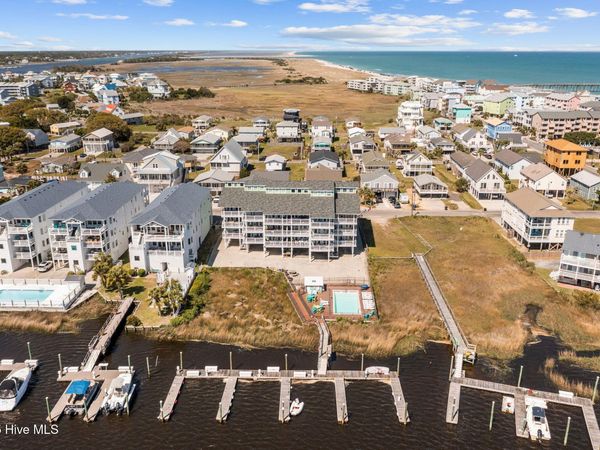 111 Florida Avenue, Unit Apt 3, Carolina Beach, NC 28428