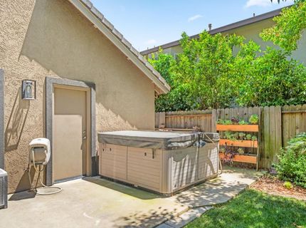 9033 Laguna Lake Way, Elk Grove, CA 95758 Photo