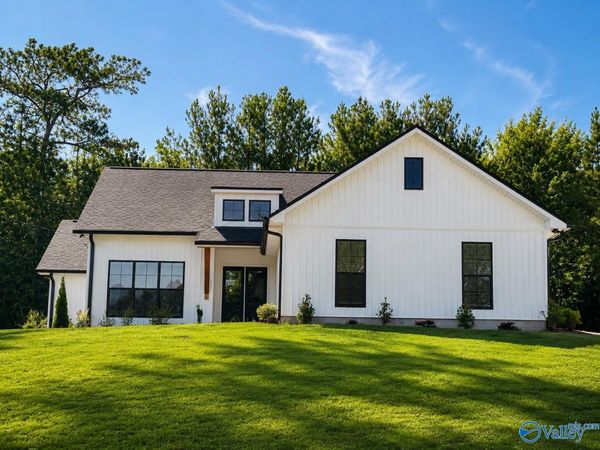 1424 Brierwood Place, Jacksonville, AL 36265
