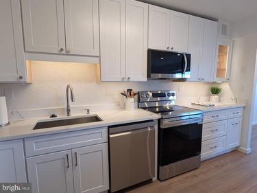 8340 GREENSBORO DRIVE , Unit 509, MCLEAN, VA 22102