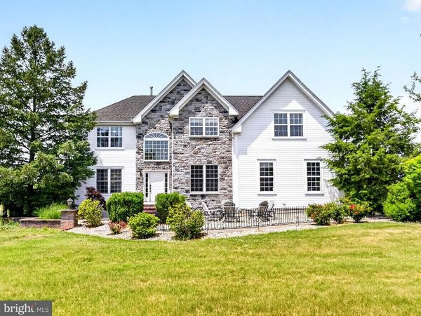 32 FERRIS WHEEL DRIVE, LAMBERTVILLE, NJ 08530