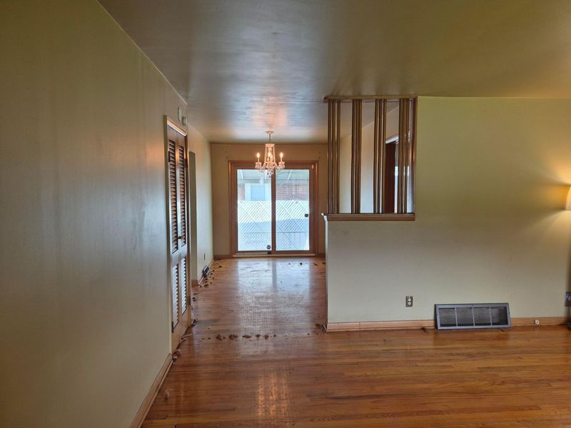 4260 E Mound Street , Columbus, OH 43227 Photo 10