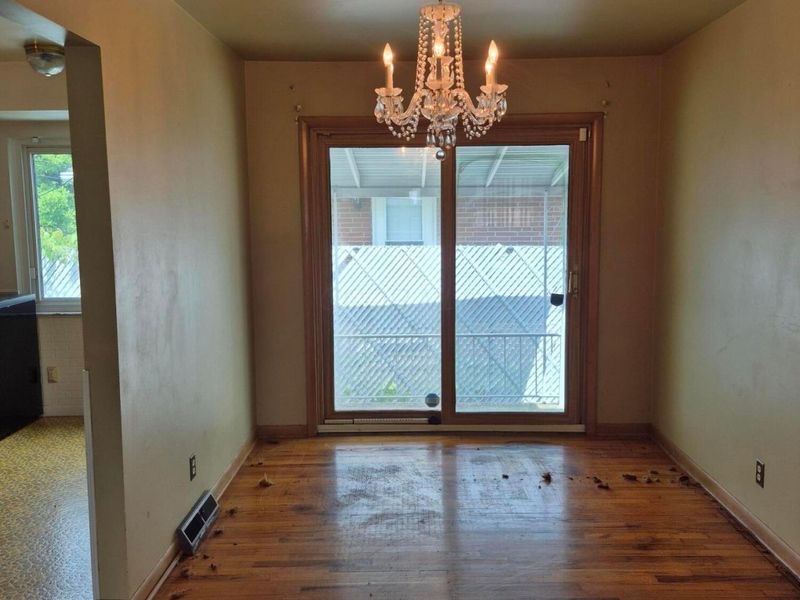 4260 E Mound Street , Columbus, OH 43227 Photo 11