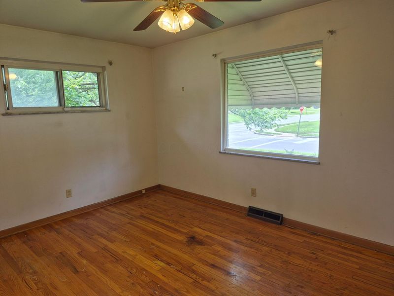4260 E Mound Street , Columbus, OH 43227 Photo 17
