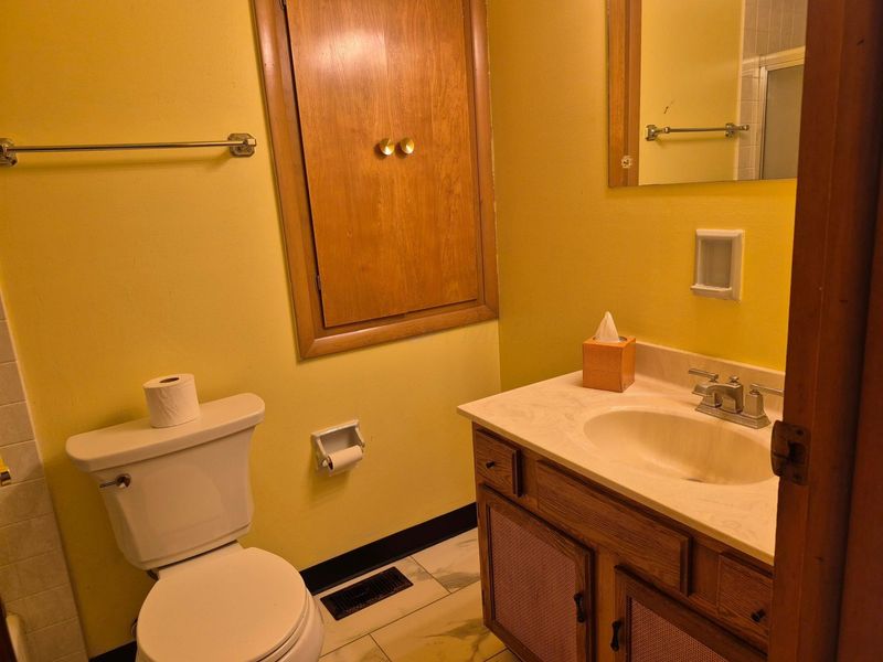 4260 E Mound Street , Columbus, OH 43227 Photo 20