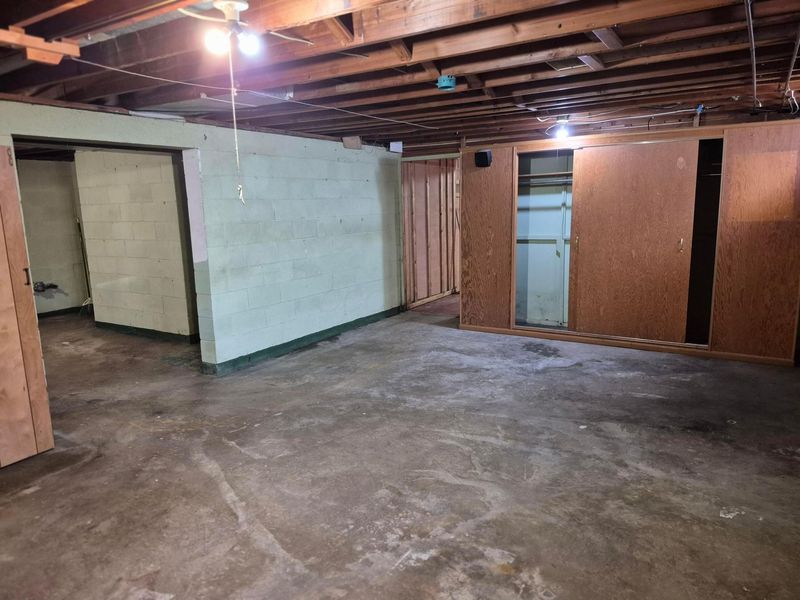 4260 E Mound Street , Columbus, OH 43227 Photo 28