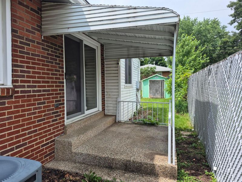 4260 E Mound Street , Columbus, OH 43227 Photo 4