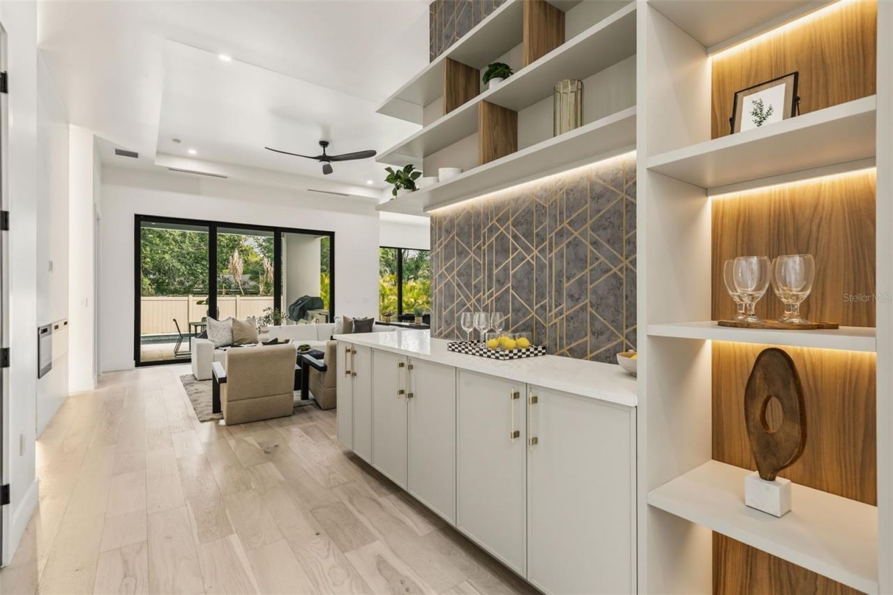 525 S Lakemont Avenue, Winter Park, FL 32792 Photo