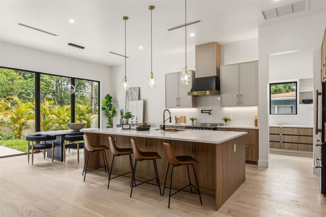 525 S Lakemont Avenue, Winter Park, FL 32792 Photo