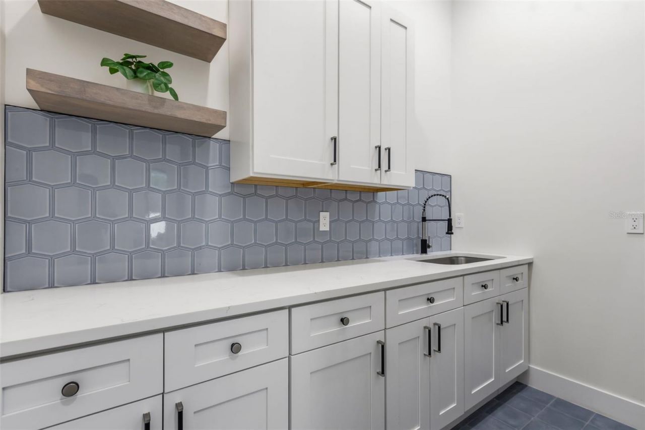 525 S Lakemont Avenue, Winter Park, FL 32792 Photo