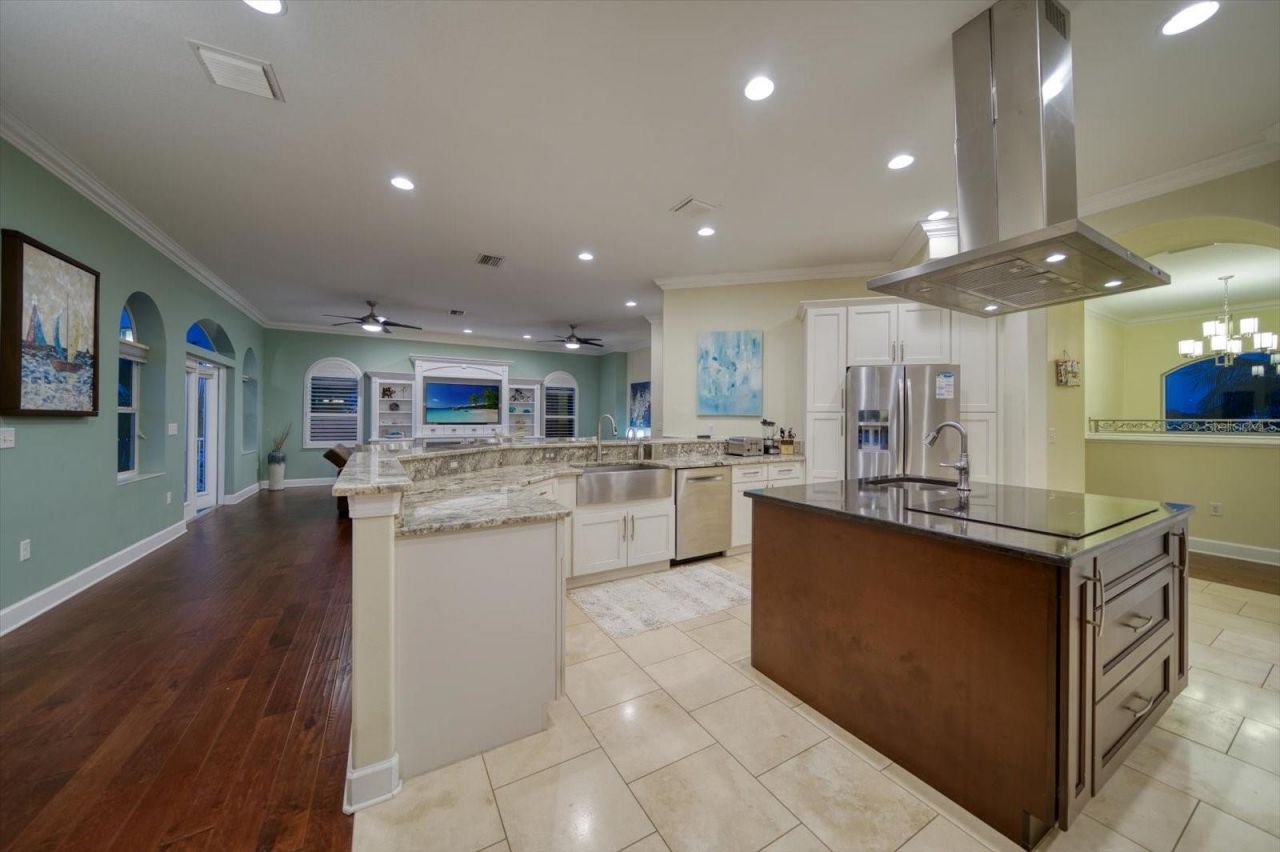 478 S Harbor Drive, Indian Rocks Beach, FL 33785 Photo
