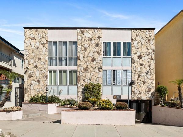 630 E Orange Grove Avenue, Unit A, Burbank, CA 91501