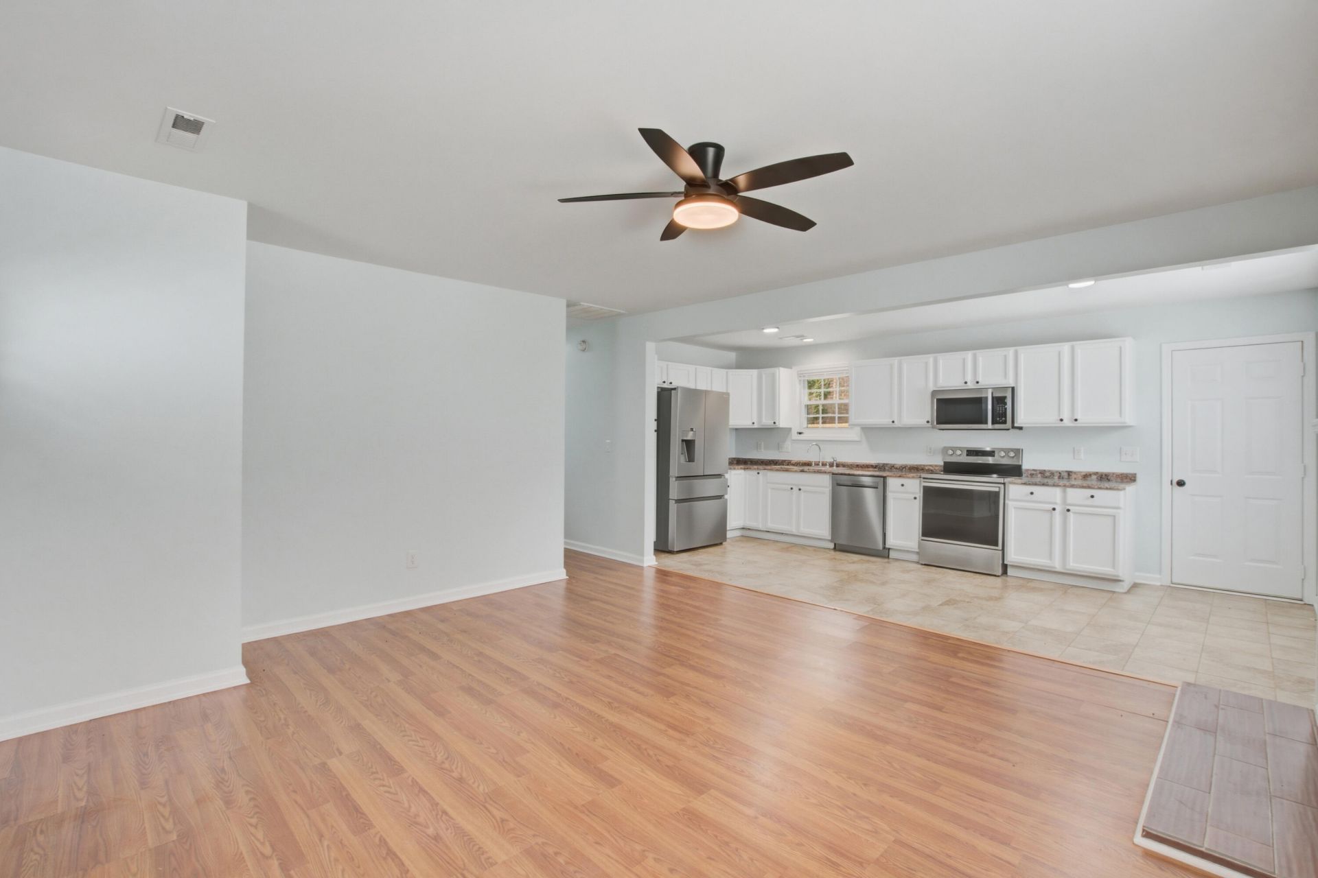50 Elmwood Place Photo 12